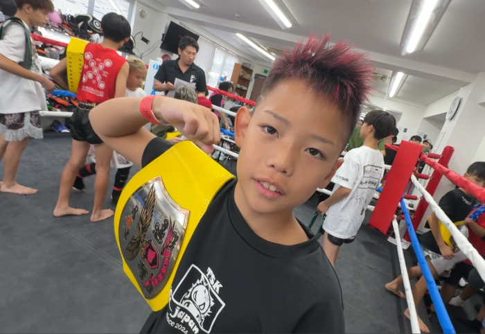 横浜キックボクシングジム TSKjapan　横浜キックボクシング　子供 女子 キックボクシングジム　TSKjapan 新K-1伝説 Krush ムエタイ KNOCK OUT　横浜　子供 　女性　キックボクシングジム　琉球武術クラス 　シニアキック　中学生キック　女子キック　キッズキック　TSKjapanダイエット　シャイプアップ　女子クラス　パーソナルトレーニング　キックパーソナルトレーニング　プライベートトレーニング 　パーソナルキックボクシング