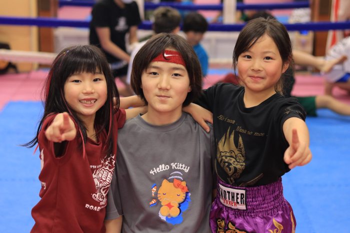 横浜キックボクシングジム TSKjapan　横浜キックボクシング　子供 女子 キックボクシングジム　TSKjapan 新K-1伝説 Krush ムエタイ KNOCK OUT　横浜　子供 　女性　キックボクシングジム　琉球武術クラス 　シニアキック　中学生キック　女子キック　キッズキック　TSKjapanダイエット　シャイプアップ　女子クラス　パーソナルトレーニング　キックパーソナルトレーニング　プライベートトレーニング 　パーソナルキックボクシング